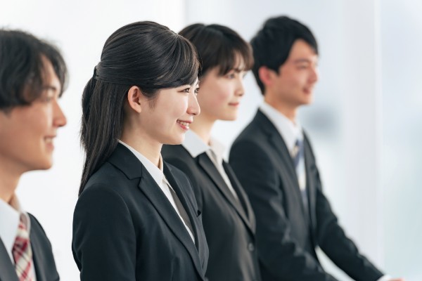 新卒採用